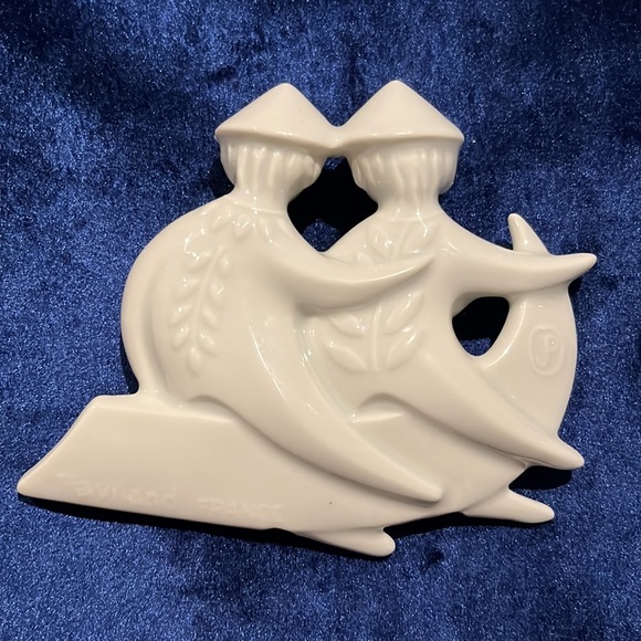 1978 Haviland Christmas ornament France "Sledding Angel" Discontinued - Picture 2 of 10